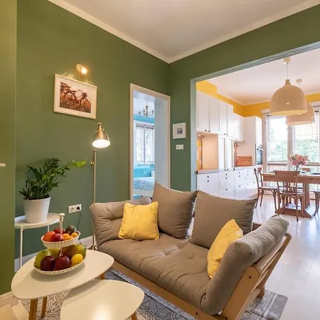 ❁charming In Downtown❁ Lift&kingsizebed Sofia
