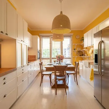 ❁charming In Downtown❁ Lift&kingsizebed Apartment