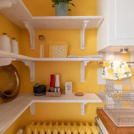 ❁charming In Downtown❁ Lift&kingsizebed Sofia