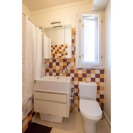 ❁charming In Downtown❁ Lift&kingsizebed * Sofia