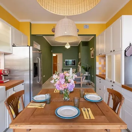 ❁charming In Downtown❁ Lift&kingsizebed Apartment